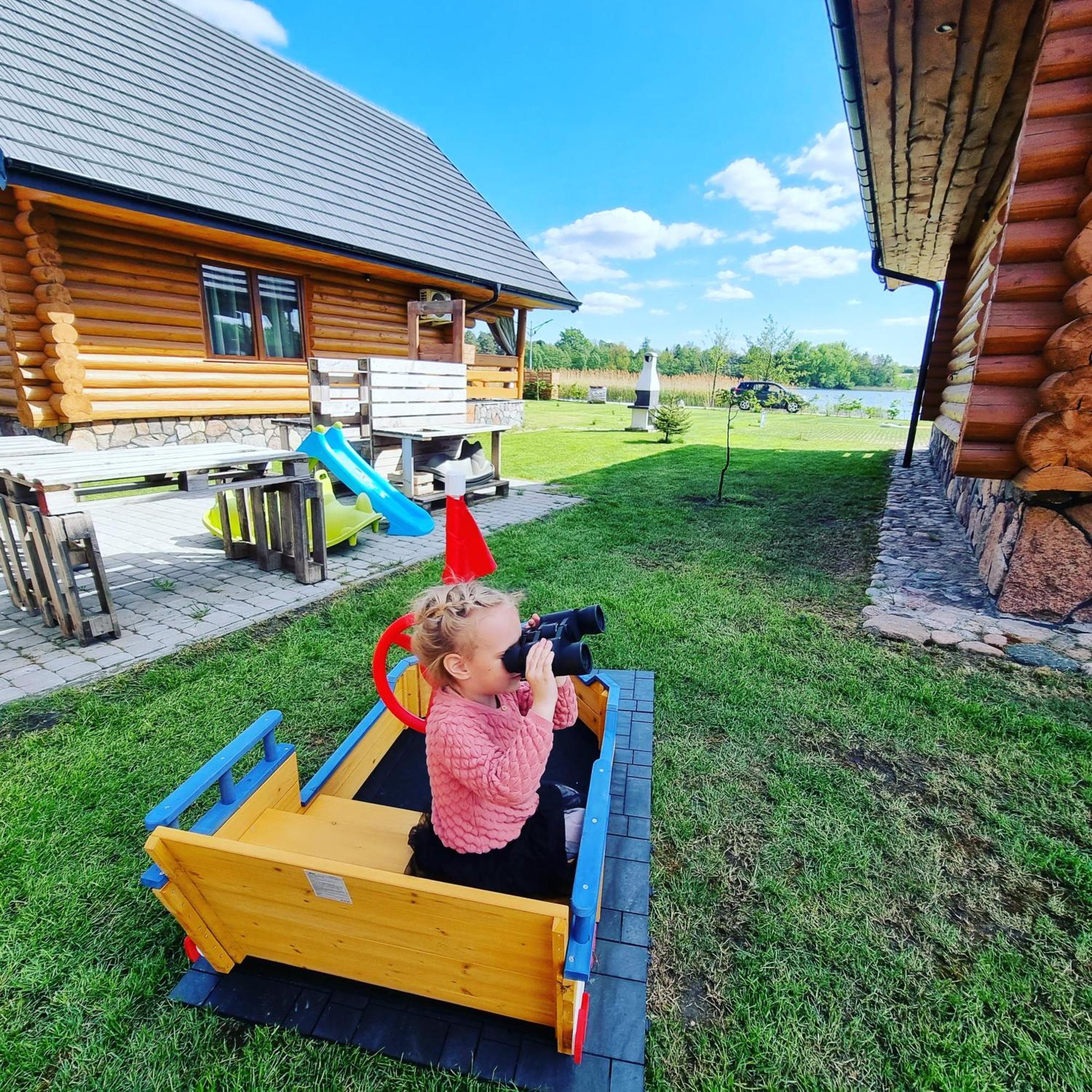 Ślesin Farma Wolnej Chwiliヴィラ エクステリア 写真